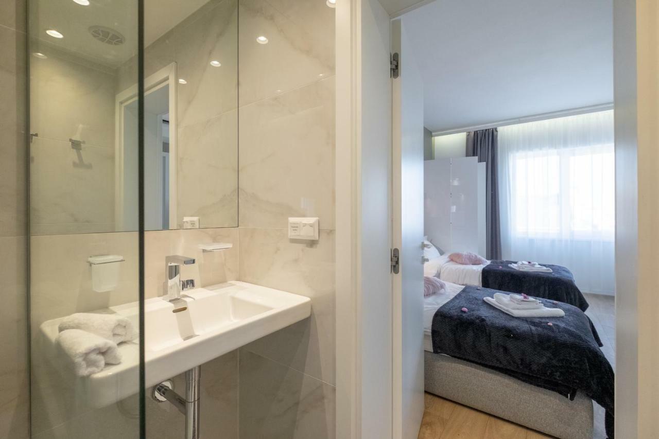 Vitosha Blvd Luxury 2-Bedroom, 2-Bathroom With Balcony София Екстериор снимка