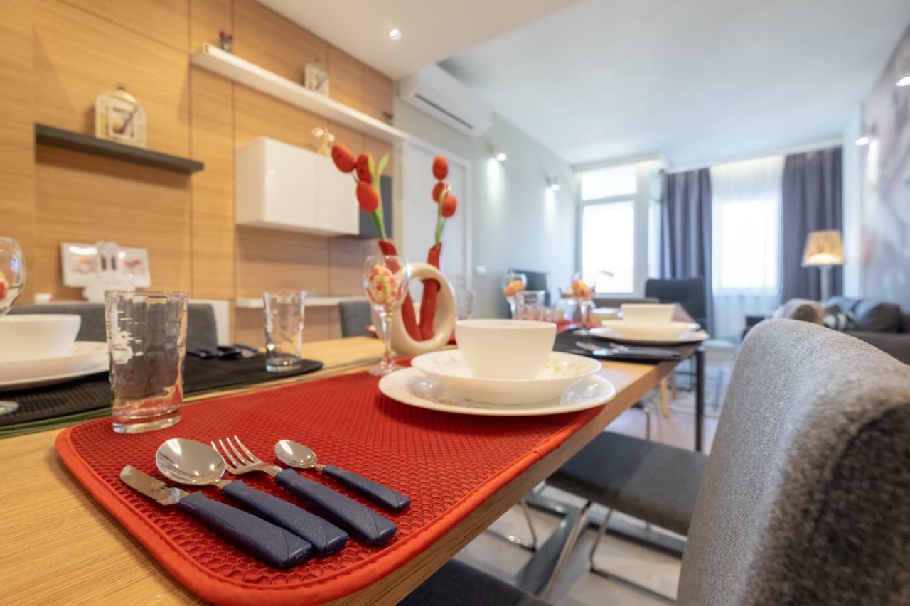 Vitosha Blvd Luxury 2-Bedroom, 2-Bathroom With Balcony София Екстериор снимка