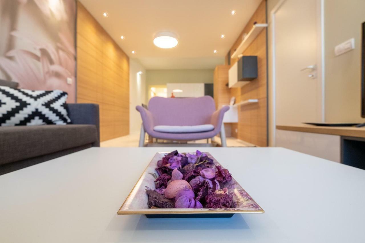 Vitosha Blvd Luxury 2-Bedroom, 2-Bathroom With Balcony София Екстериор снимка