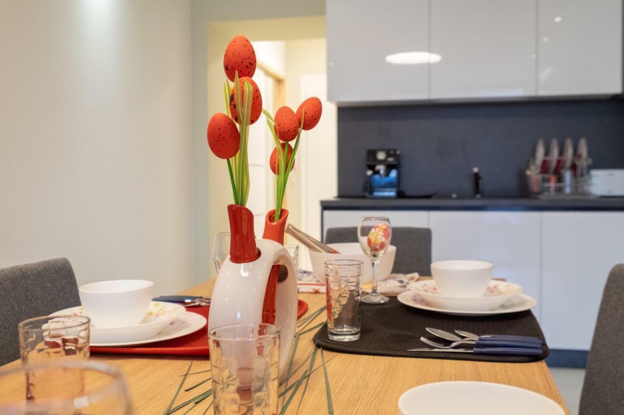 Vitosha Blvd Luxury 2-Bedroom, 2-Bathroom With Balcony София Екстериор снимка