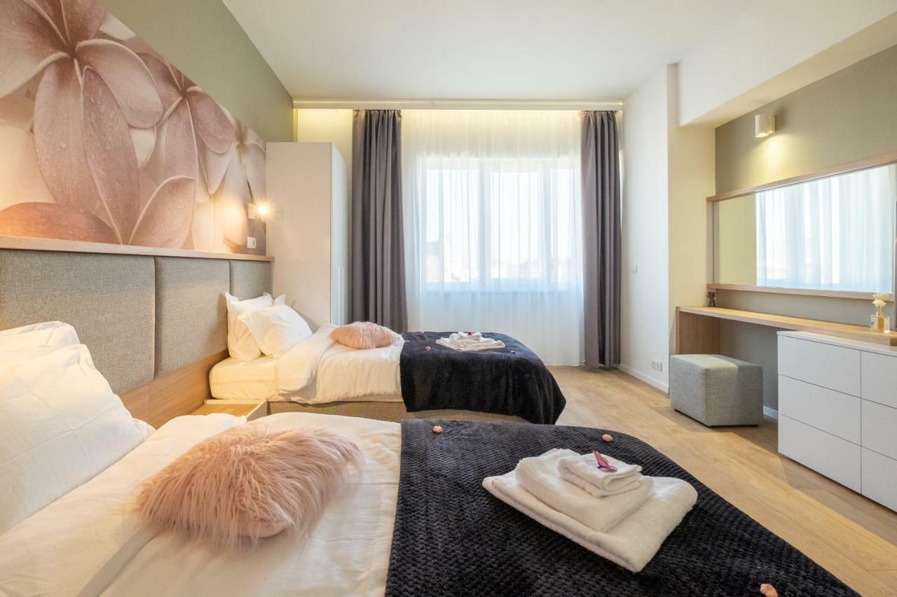Vitosha Blvd Luxury 2-Bedroom, 2-Bathroom With Balcony София Екстериор снимка