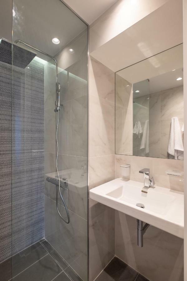 Vitosha Blvd Luxury 2-Bedroom, 2-Bathroom With Balcony София Екстериор снимка