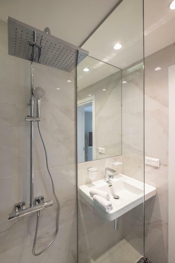 Vitosha Blvd Luxury 2-Bedroom, 2-Bathroom With Balcony София Екстериор снимка